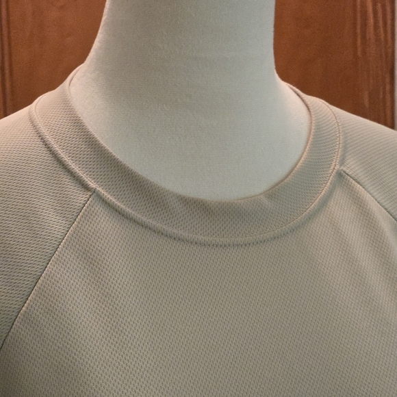 Dri-Duke Moisture Control Compression USGI T-Shirt Men's Military SAND Medium - Picture 9 of 12